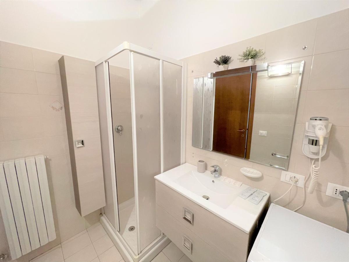 Desenzanoloft Le Petit Bijou - Restyling 2025 - Downtown דסנזאנו דל גארדה מראה חיצוני תמונה