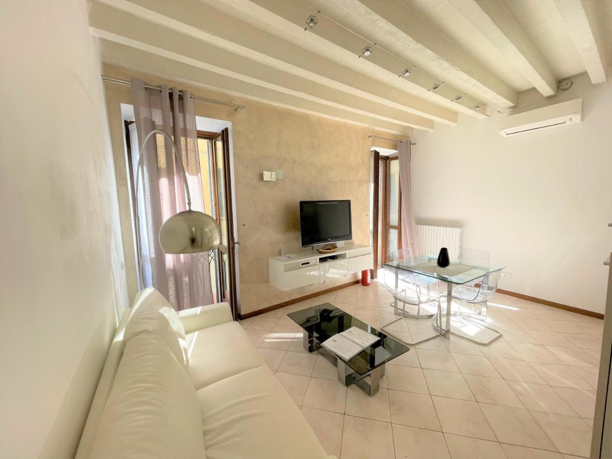 Desenzanoloft Le Petit Bijou - Restyling 2025 - Downtown דסנזאנו דל גארדה מראה חיצוני תמונה