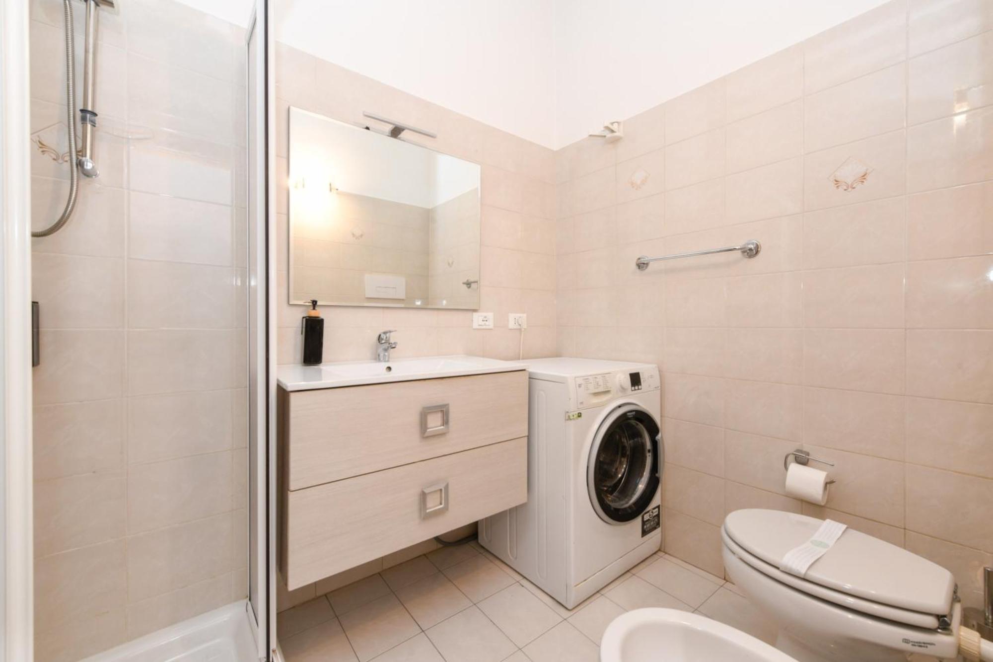 Desenzanoloft Le Petit Bijou - Restyling 2025 - Downtown דסנזאנו דל גארדה מראה חיצוני תמונה